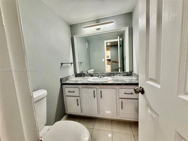 2761 S Taft St 201, Hollywood, FL 33020