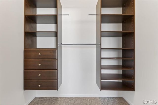 29 Kassebaum Lane 304, Unincorporated, MO 63129