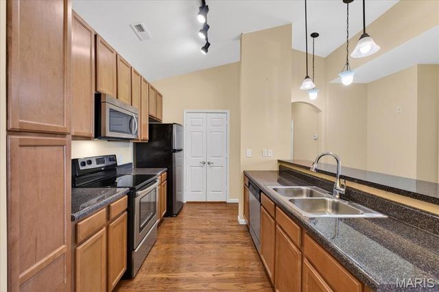 29 Kassebaum Lane 304, Unincorporated, MO 63129