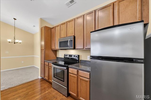 29 Kassebaum Lane 304, Unincorporated, MO 63129