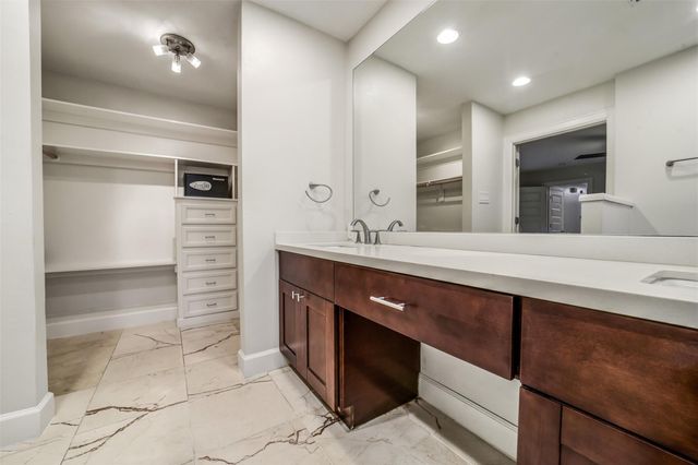 5322 Rutherglenn Drive, Houston, TX 77096