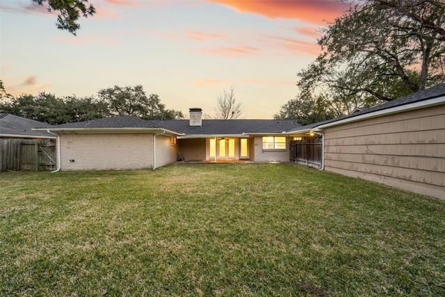 5322 Rutherglenn Drive, Houston, TX 77096