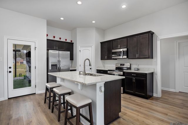 11589 Regal St, Denham Springs, LA 70726