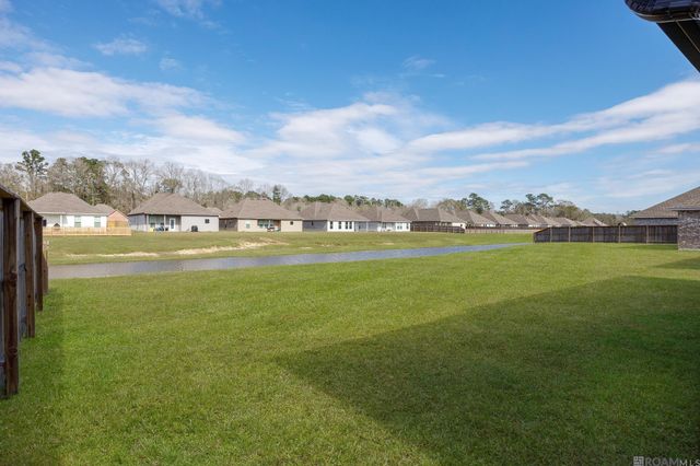 11589 Regal St, Denham Springs, LA 70726