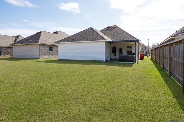 11589 Regal St, Denham Springs, LA 70726