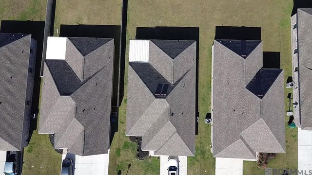 11589 Regal St, Denham Springs, LA 70726