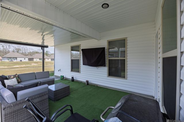 11589 Regal St, Denham Springs, LA 70726