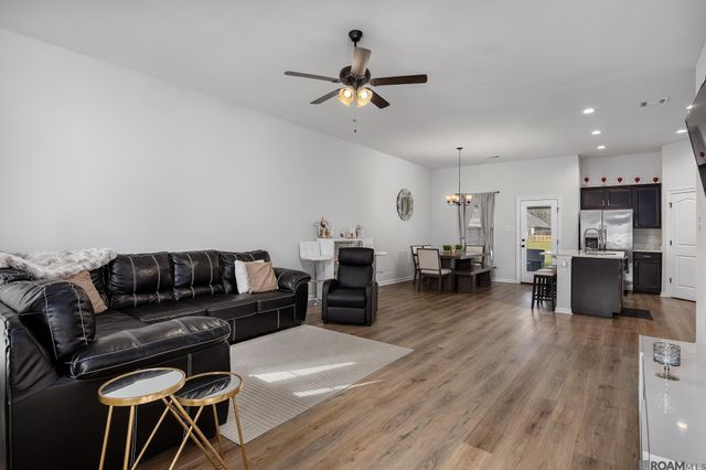 11589 Regal St, Denham Springs, LA 70726