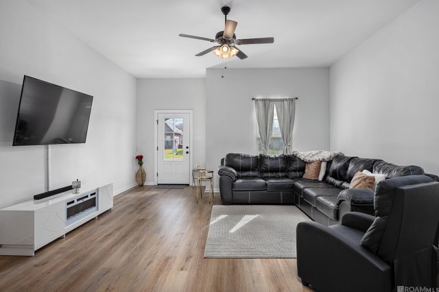 11589 Regal St, Denham Springs, LA 70726