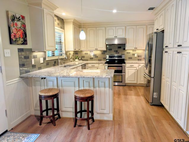 212 County Road 2487, Mineola, TX 75773
