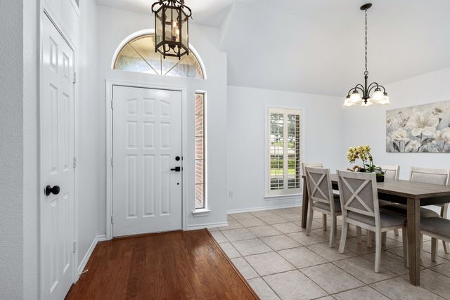 444 Dove Lane, Fort Worth, TX 76108