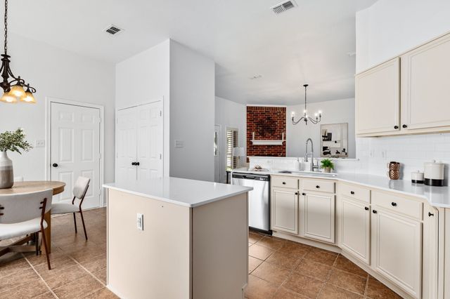 444 Dove Lane, Fort Worth, TX 76108