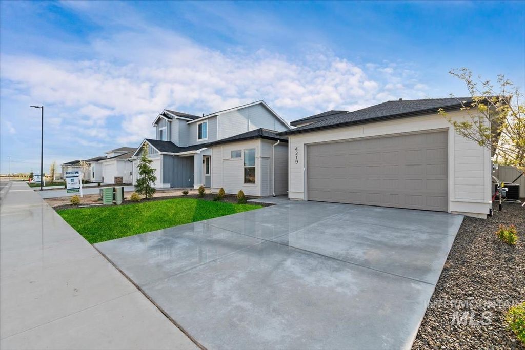 4417 Tropic Way, Caldwell, ID 83607 photo 2