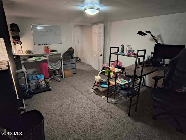 1017 Wayne Avenue, Defiance, OH 43512