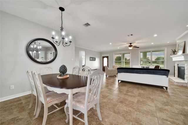 2398 Settlers Way Drive, Sealy, TX 77474