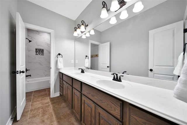 2398 Settlers Way Drive, Sealy, TX 77474