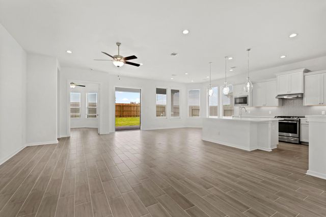 18111 Scarlett Hummingbird Court, Conroe, TX 77302