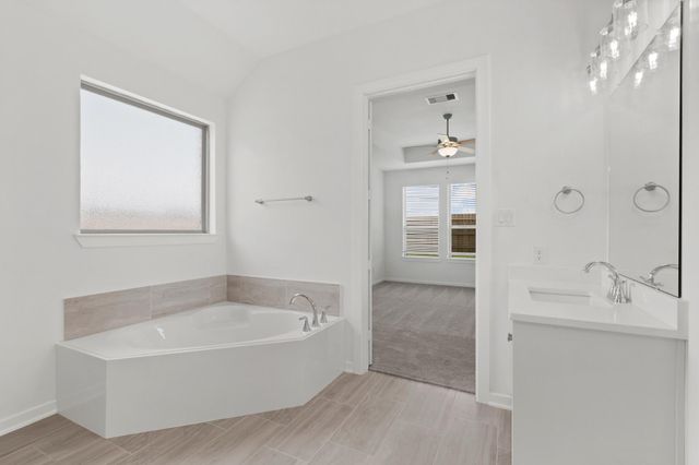 18111 Scarlett Hummingbird Court, Conroe, TX 77302