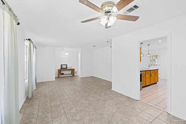 1245 Greenbrier Blvd, Pensacola, FL 32514