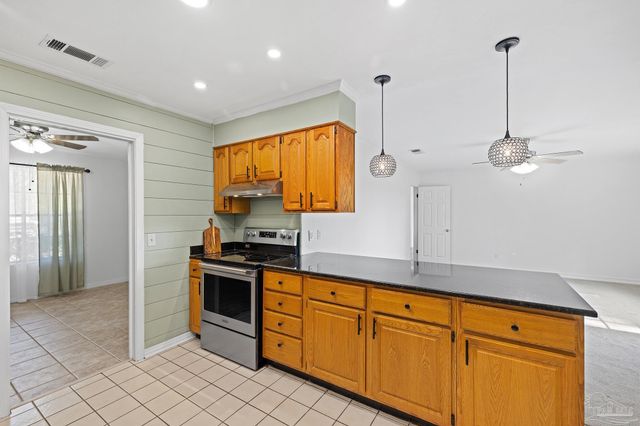 1245 Greenbrier Blvd, Pensacola, FL 32514