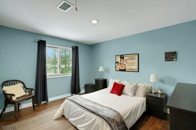 16 Tall Oaks Ln, Mount Olive Twp., NJ 07828