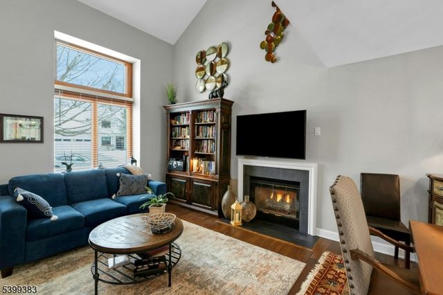 16 Tall Oaks Ln, Mount Olive Twp., NJ 07828