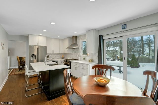 16 Tall Oaks Ln, Mount Olive Twp., NJ 07828