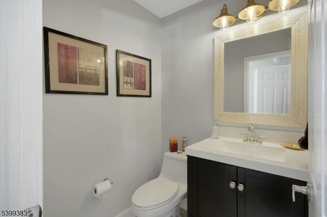 16 Tall Oaks Ln, Mount Olive Twp., NJ 07828