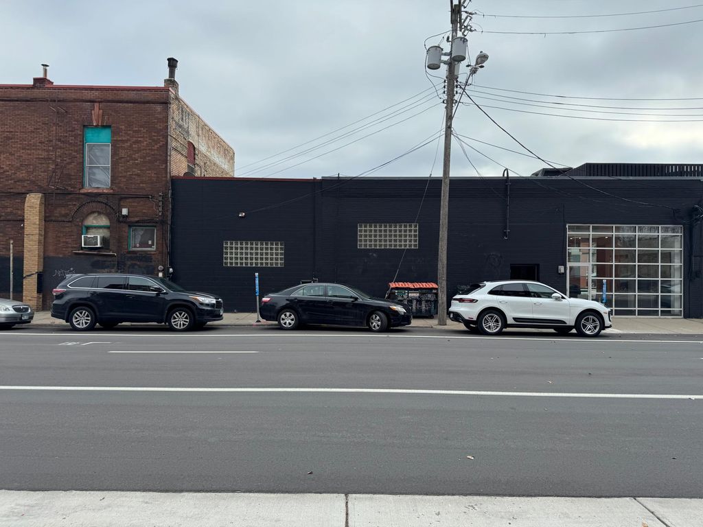 607 Central Avenue NE, Minneapolis, MN 55414 — exterior