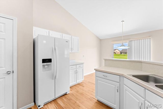 1901 Cedarwood Trail, Belleville, IL 62226
