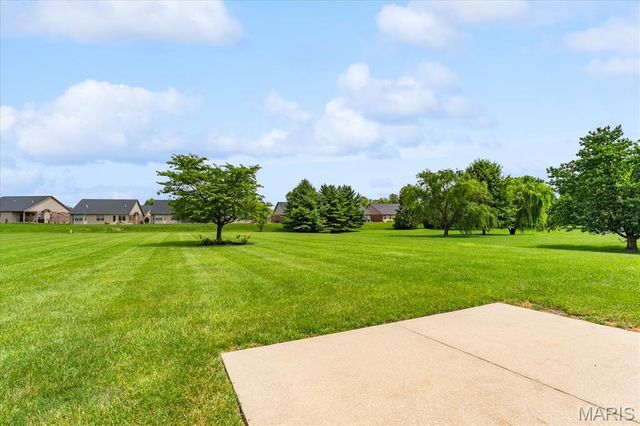 1901 Cedarwood Trail, Belleville, IL 62226