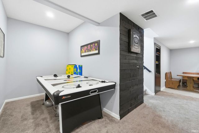 1123 State Road 8, Garrett, IN 46738