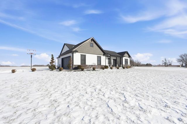 1123 State Road 8, Garrett, IN 46738