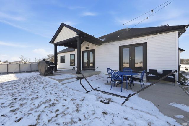 1123 State Road 8, Garrett, IN 46738