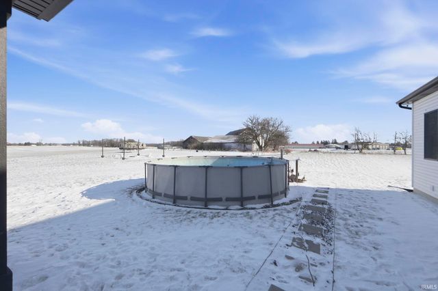 1123 State Road 8, Garrett, IN 46738