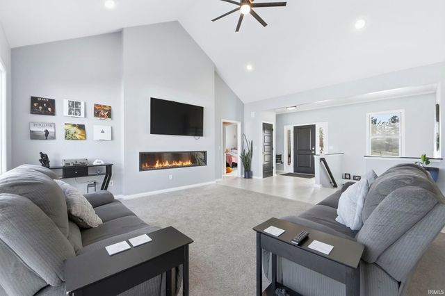 1123 State Road 8, Garrett, IN 46738