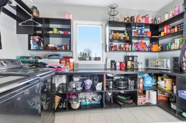 1123 State Road 8, Garrett, IN 46738