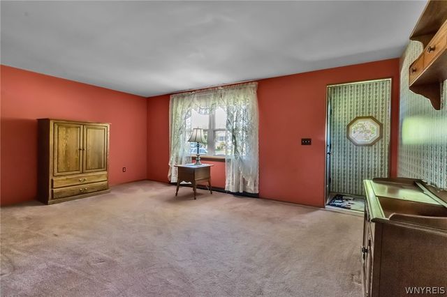 291 Carriage Park, West Seneca, NY 14224