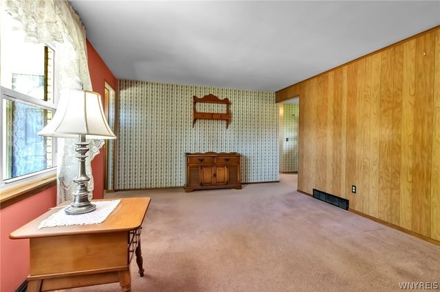 291 Carriage Park, West Seneca, NY 14224