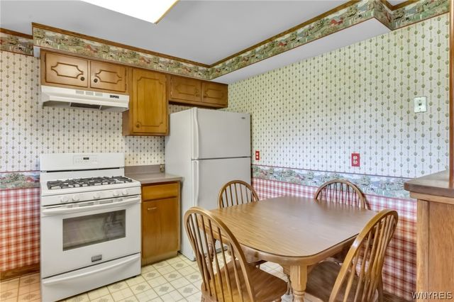 291 Carriage Park, West Seneca, NY 14224