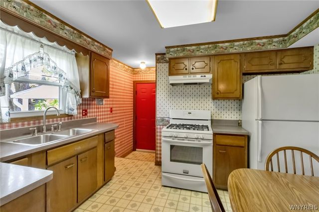 291 Carriage Park, West Seneca, NY 14224