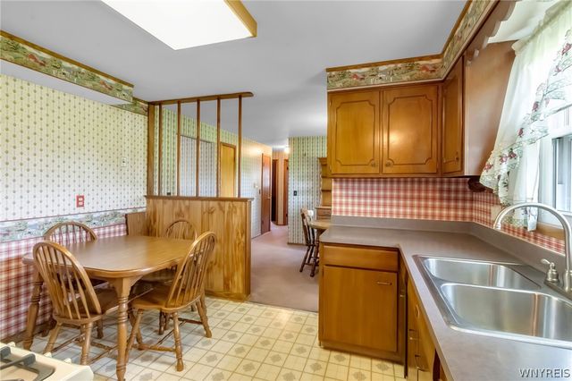 291 Carriage Park, West Seneca, NY 14224