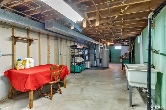 291 Carriage Park, West Seneca, NY 14224