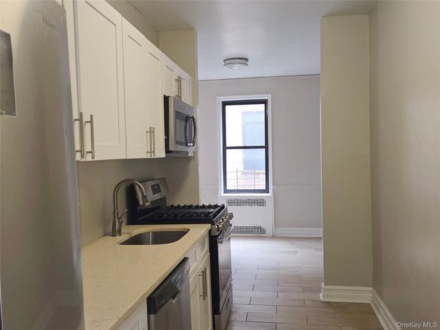 55 E 190th Street 45, Bronx, NY 10468