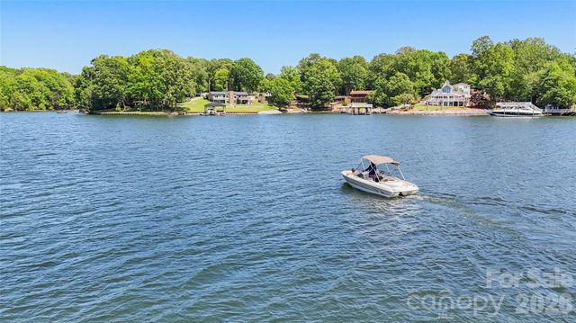 1489 Ardmore Drive, Sherrills Ford, NC 28673