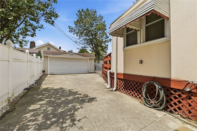 4116 W 161st Street, Cleveland, OH 44135