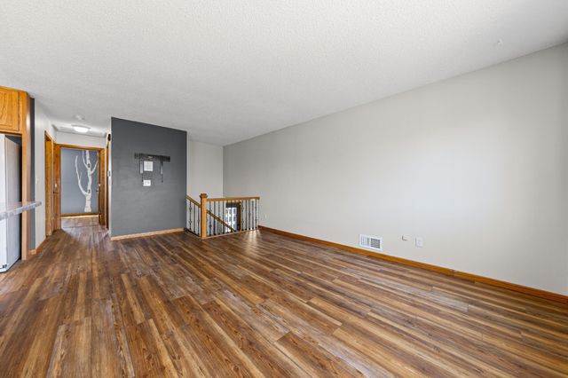 15635 Hallmark Path, Apple Valley, MN 55124