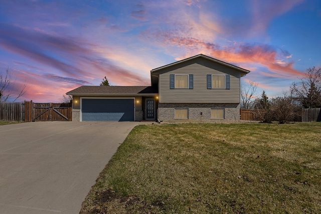 15635 Hallmark Path, Apple Valley, MN 55124