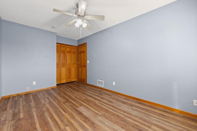 15635 Hallmark Path, Apple Valley, MN 55124