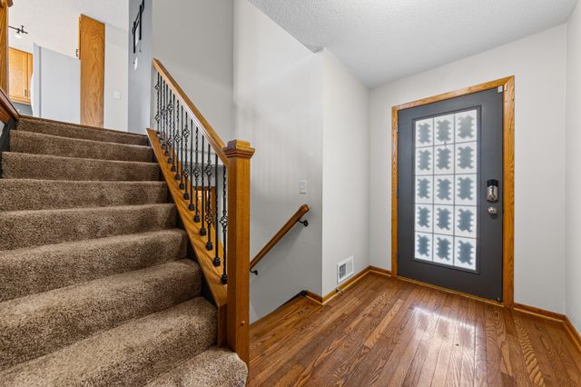 15635 Hallmark Path, Apple Valley, MN 55124